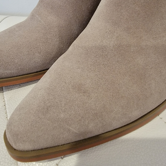 Vince Camuto Doralli Ankle Bootie Boots Womens Size 8.5M - Picture 5 of 11